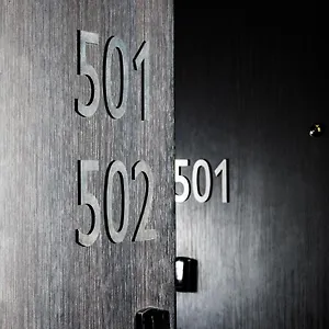 64 호텔